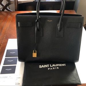 Saint Laurent Medium Sac De Jour in Black